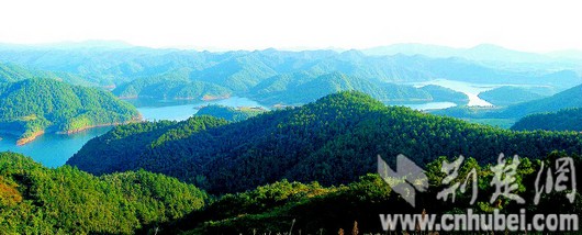 俯瞰庫(kù)區(qū)一角。