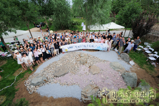 與小林治人一起學(xué)習(xí)體驗(yàn)造園