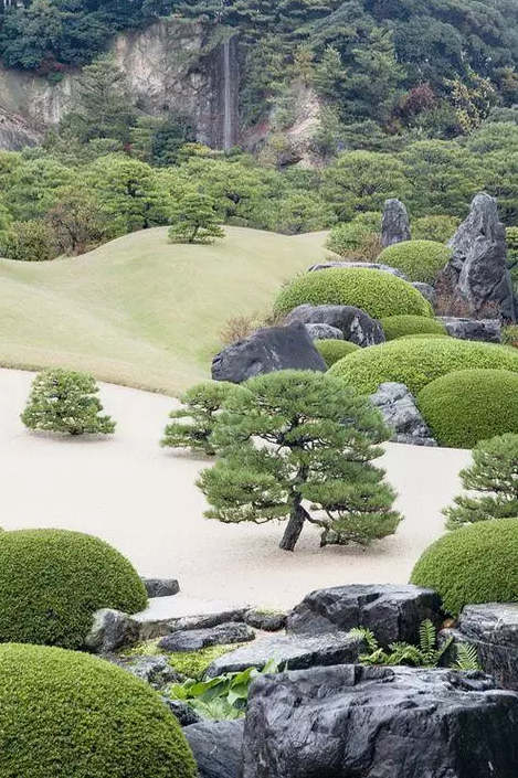 園林鑒賞：日本庭院中的美學(xué)禪意