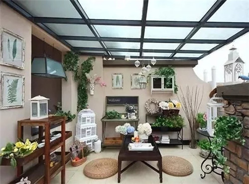 這設(shè)計(jì)才叫頂層露臺，你家那只能叫屋頂