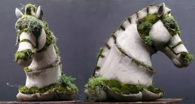 超有創意，是雕塑還是花盆？