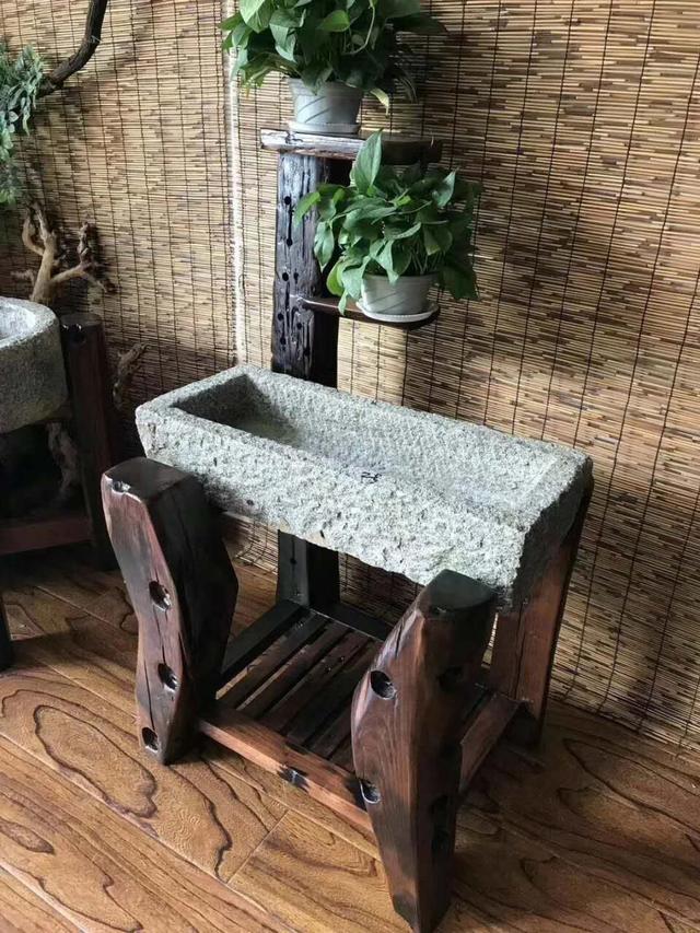 石槽——?jiǎng)?chuàng)造漂亮景觀的好材料