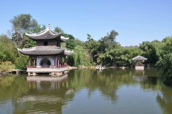 陳從周：不知中國(guó)畫理，無(wú)以言中國(guó)園林