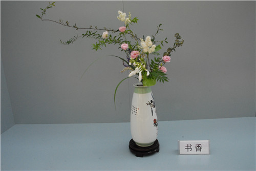 中國插花泰斗王蓮英獻(xiàn)藝河北省第二屆園博會