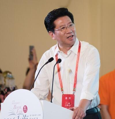 政協委員：景觀燈光勞民傷財