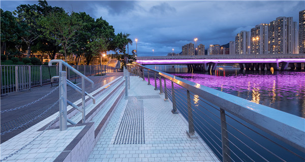 充滿活力的散步道活動(dòng)場(chǎng)所——香港沙田濱河棧道