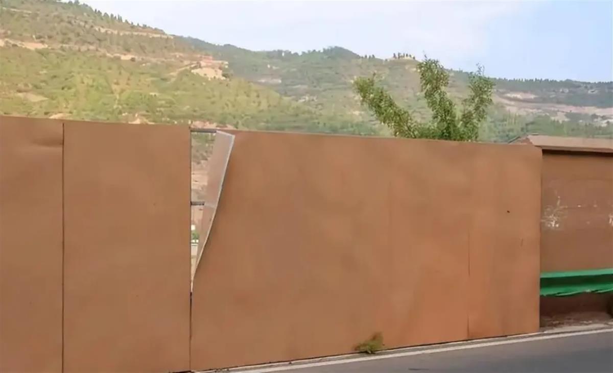 嚴禁偷窺大好河山？“圍欄擋景”到底在擋什么？