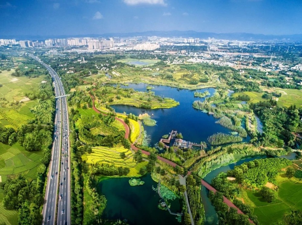 成都：從公園城市起筆描繪現(xiàn)代化人民城市新圖景...